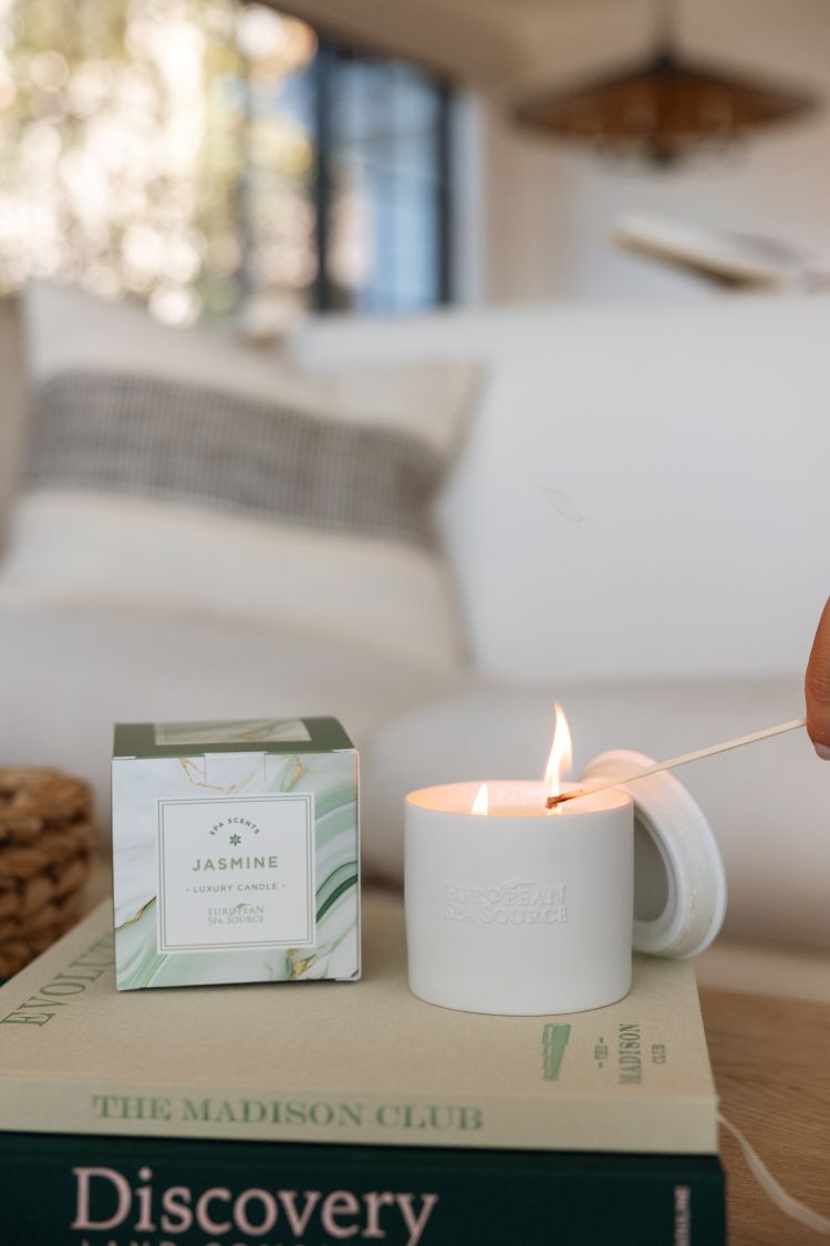 European Spa Source Jasmine Soy Luxury Candle